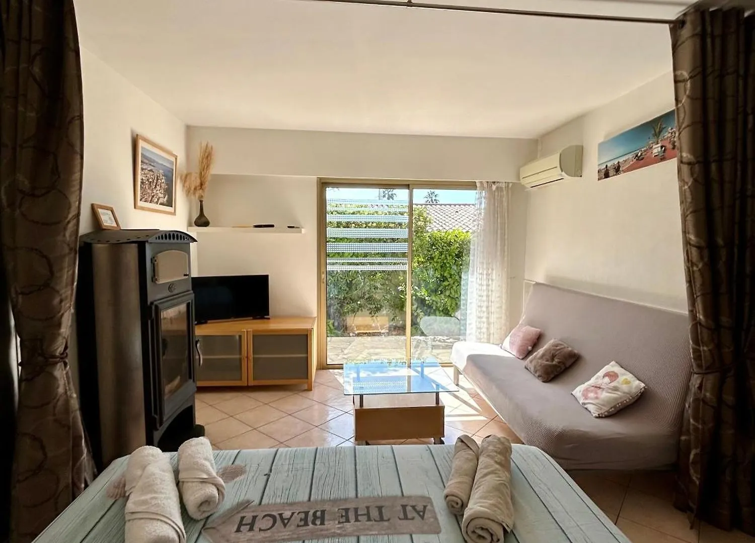Les Ondes - Terrasse Rdc Villa Calme Parking Proche Plage Antibes Apartment